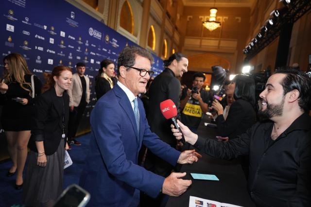 开云体育APP下载-【手记】萨拉赫令环足奖疯狂，诸仙见证奔马点亮地标